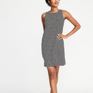 Old Navy Black & White Sleeveless Swing Dress